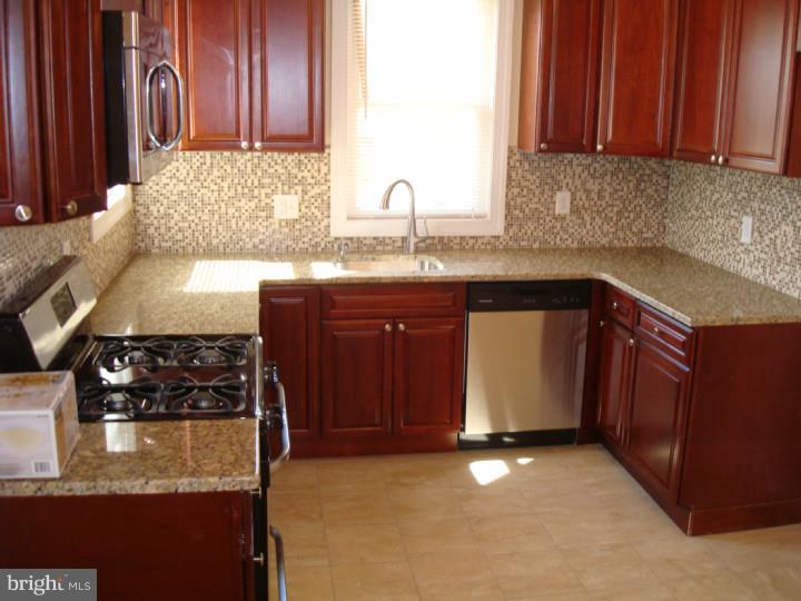 650 Marlyn Road Philadelphia, PA 19151 - Photo 5 of 19 Kitchen