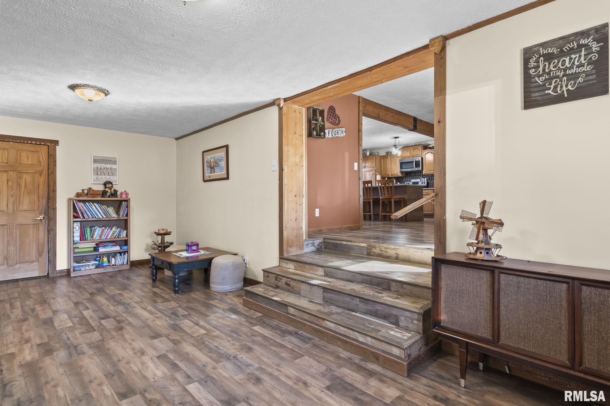 3406 Hazlett Road Springfield, IL 62707 - Photo 15 of 49 Gallery Image 15