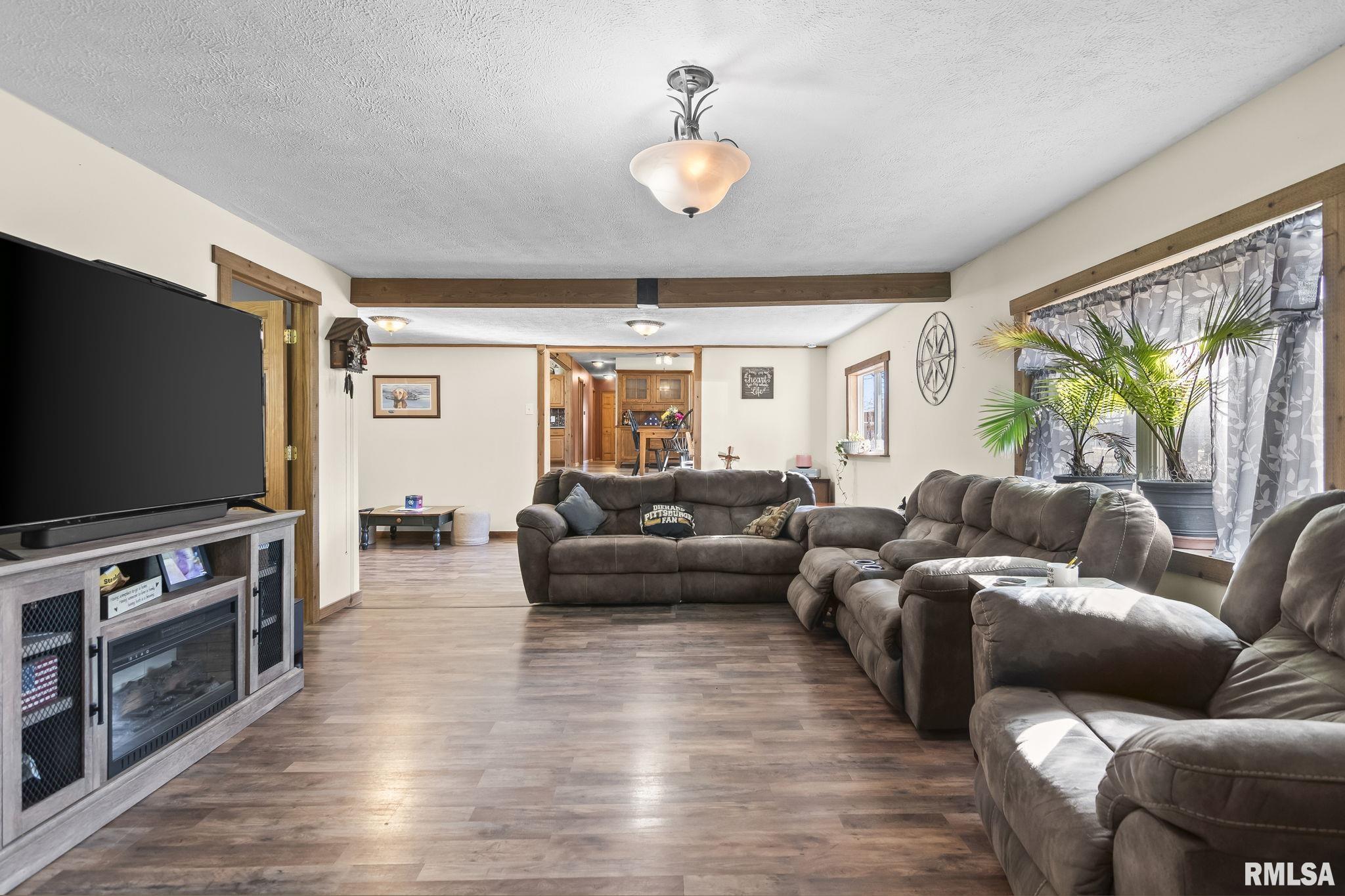 3406 Hazlett Road Springfield, IL 62707 - Photo 4 of 49 Gallery Image 4