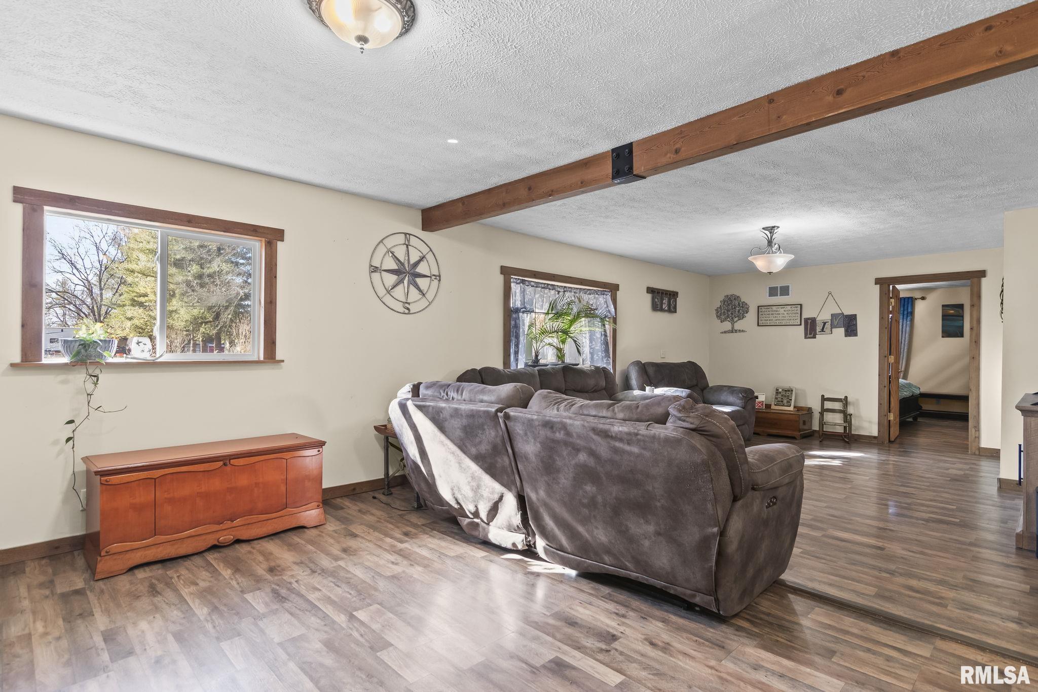 3406 Hazlett Road Springfield, IL 62707 - Photo 6 of 49 Gallery Image 6