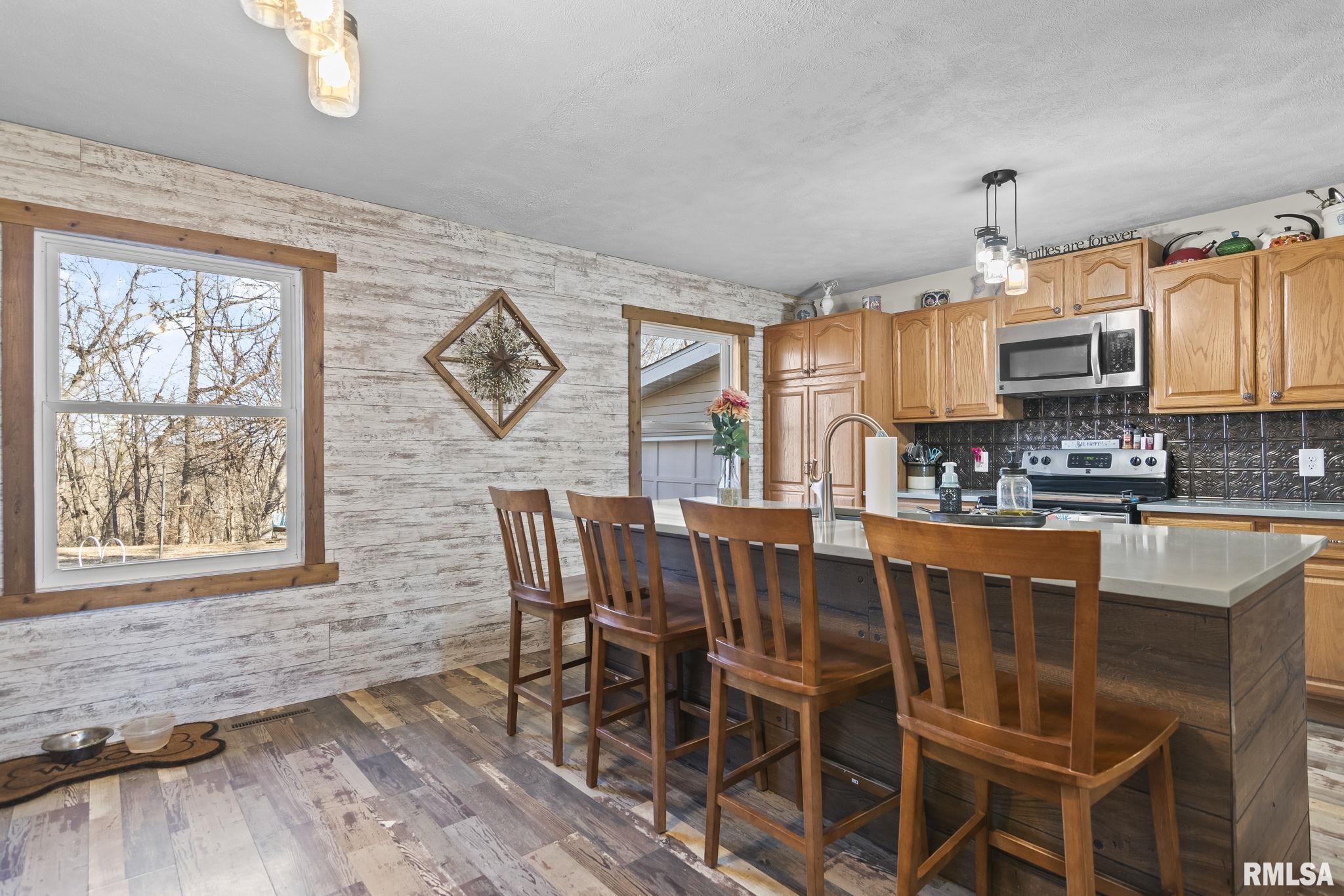 3406 Hazlett Road Springfield, IL 62707 - Photo 8 of 49 Gallery Image 8
