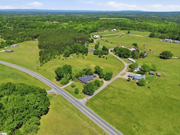 $350,000 | 100 Easley Highway, Pelzer, SC 29669