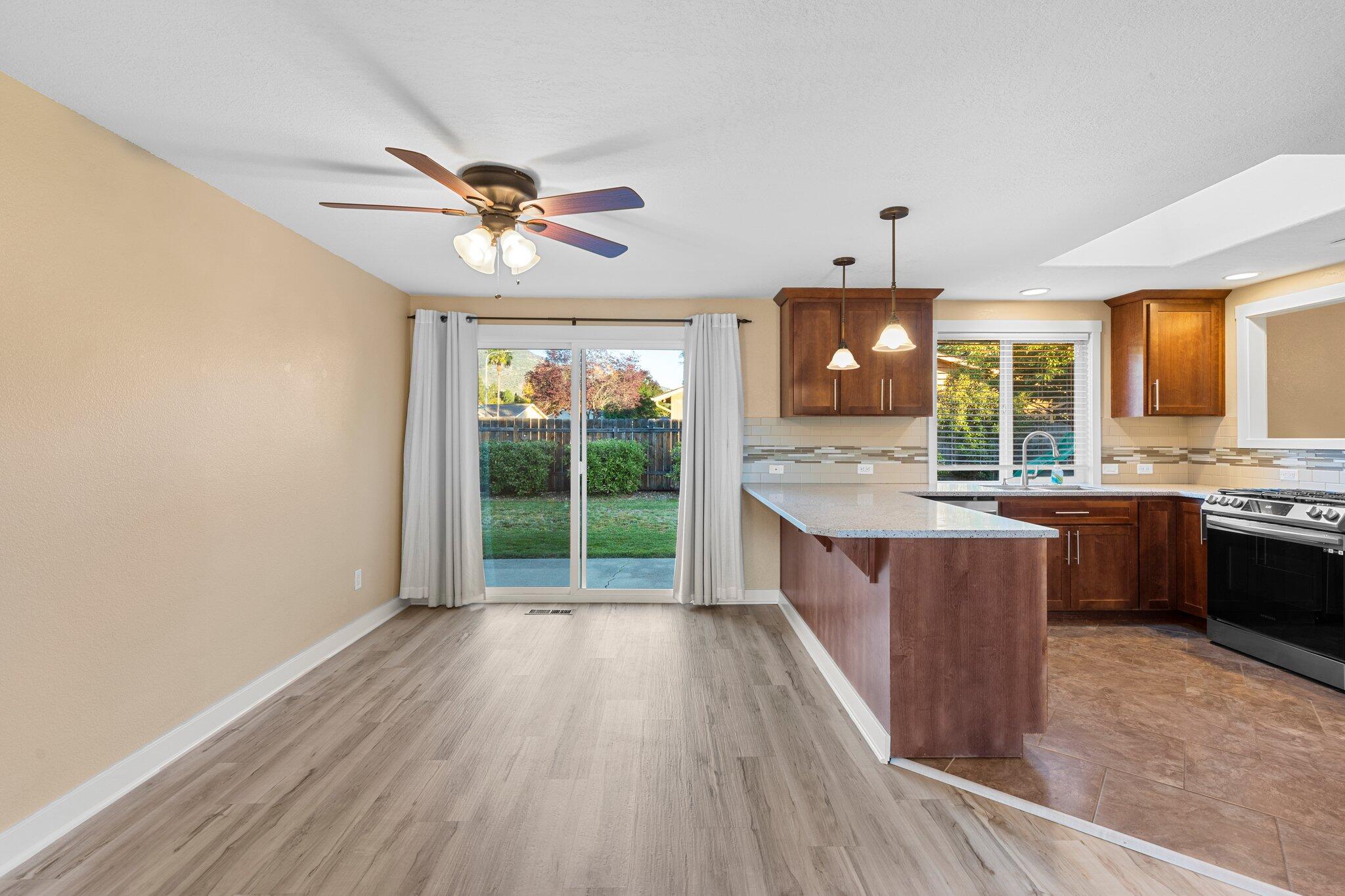 2894 Aldersgate Road Medford, OR 97504 - Photo 11 of 27 13-web-or-mls-WCIL0064