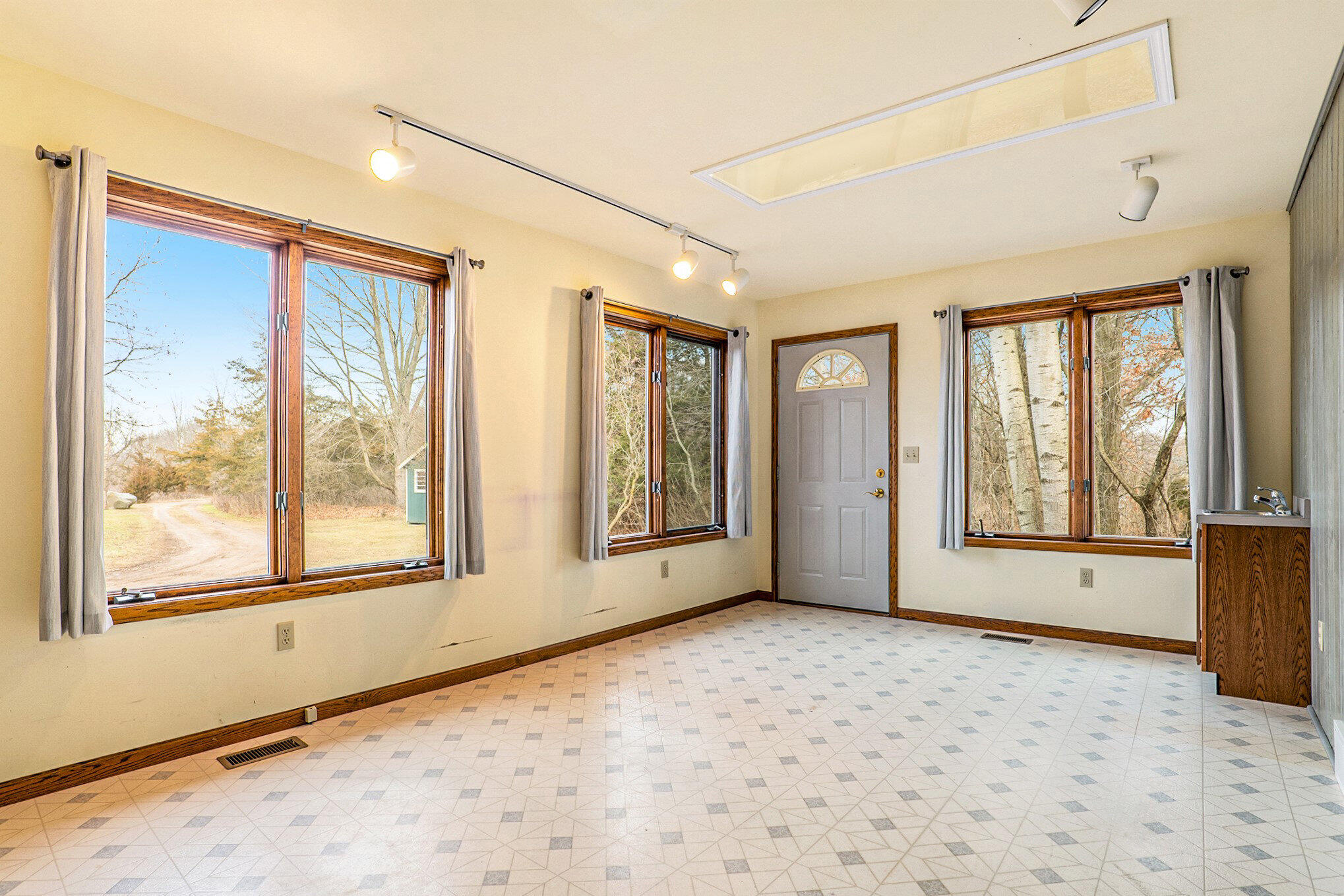 2458 Fox Ridge Lyons, MI 48851 - Photo 19 of 35 023_fox_ridge-17
