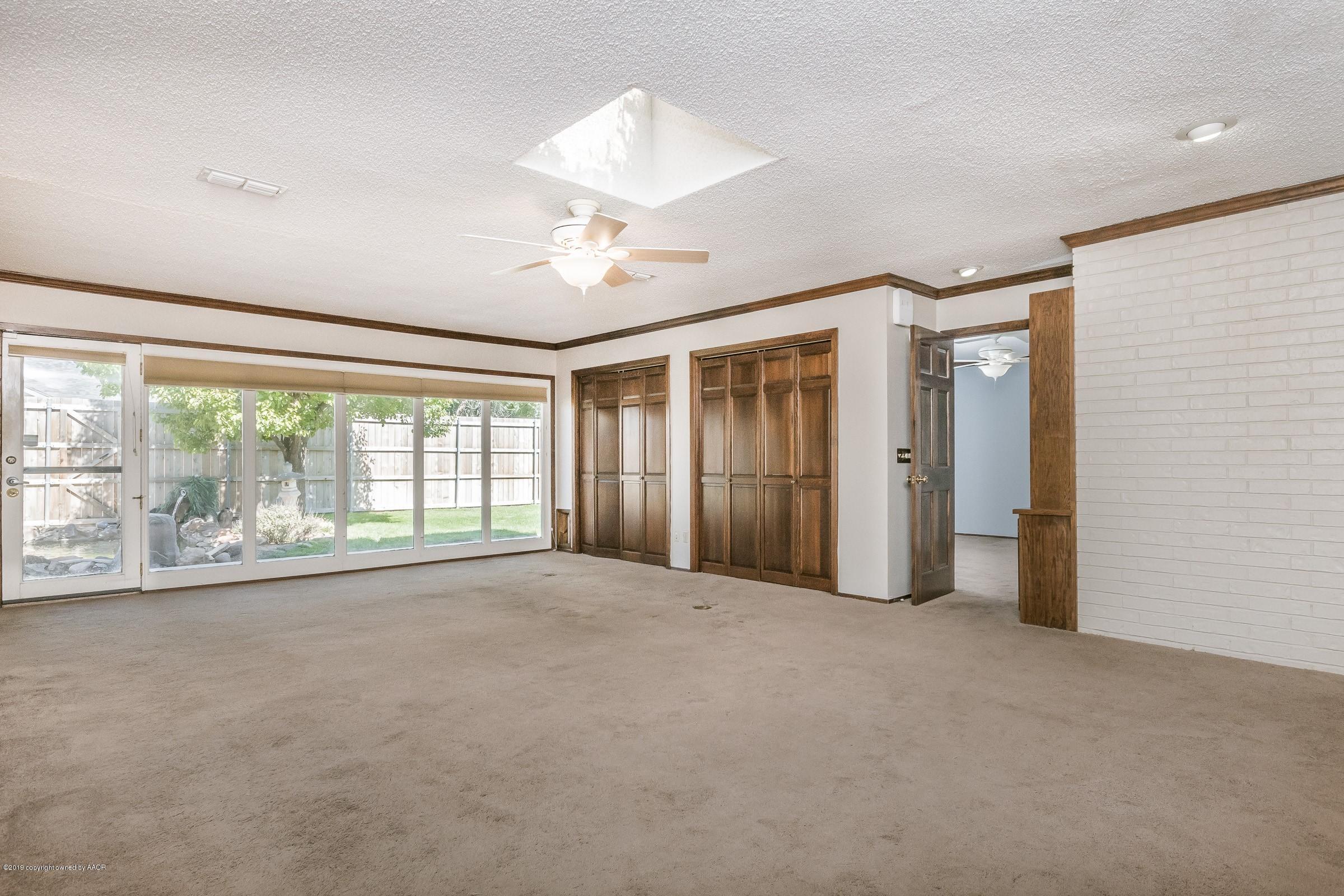 5610 Southwest 41st Avenue Amarillo, TX 79109 - Photo 13 of 30 a view of an empty room with a window