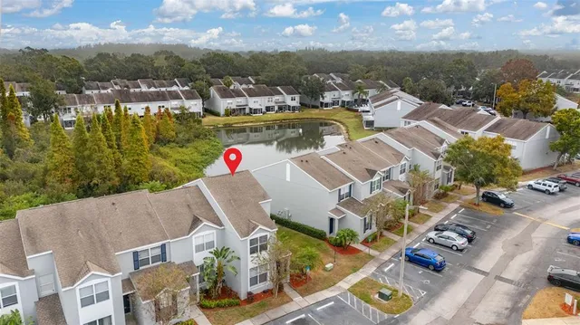 a view of road with yard