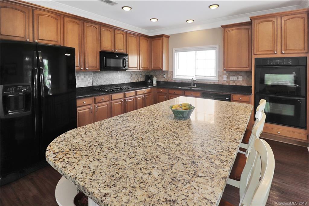 7002 Evanton Loch Road Charlotte, NC 28278 - Photo 8 of 31 Gallery Image 8