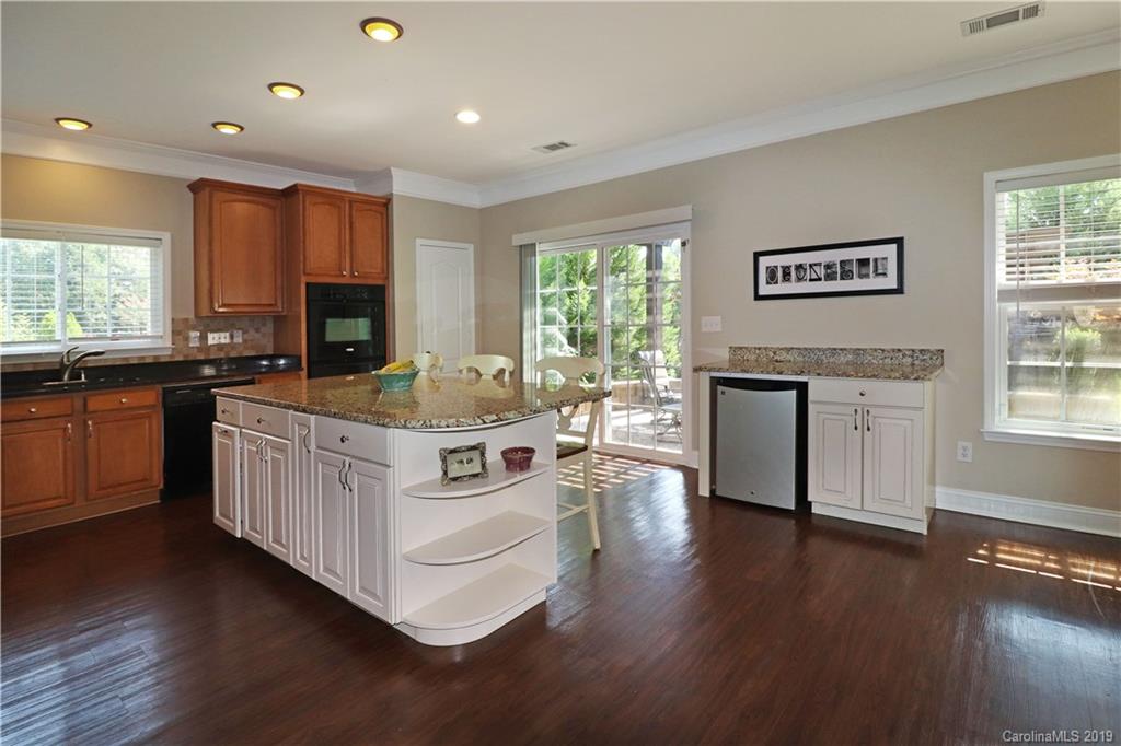 7002 Evanton Loch Road Charlotte, NC 28278 - Photo 10 of 31 Gallery Image 10
