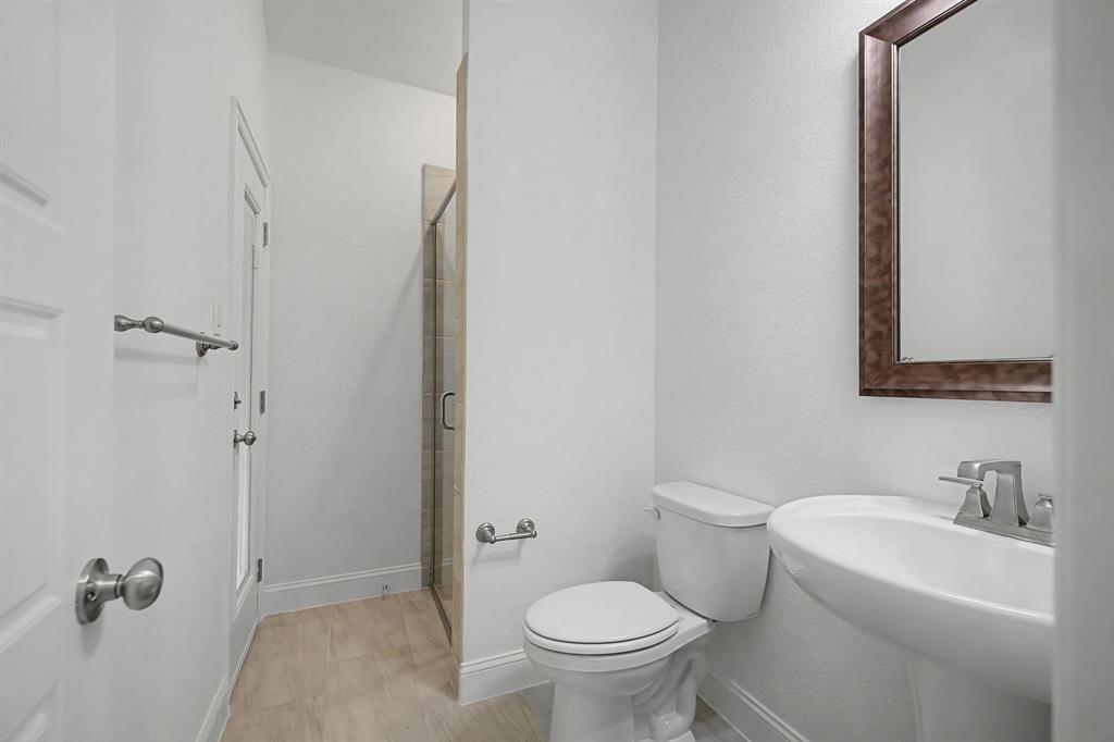 4056 Overlook Way Weatherford, TX 76085 - Photo 17 of 38