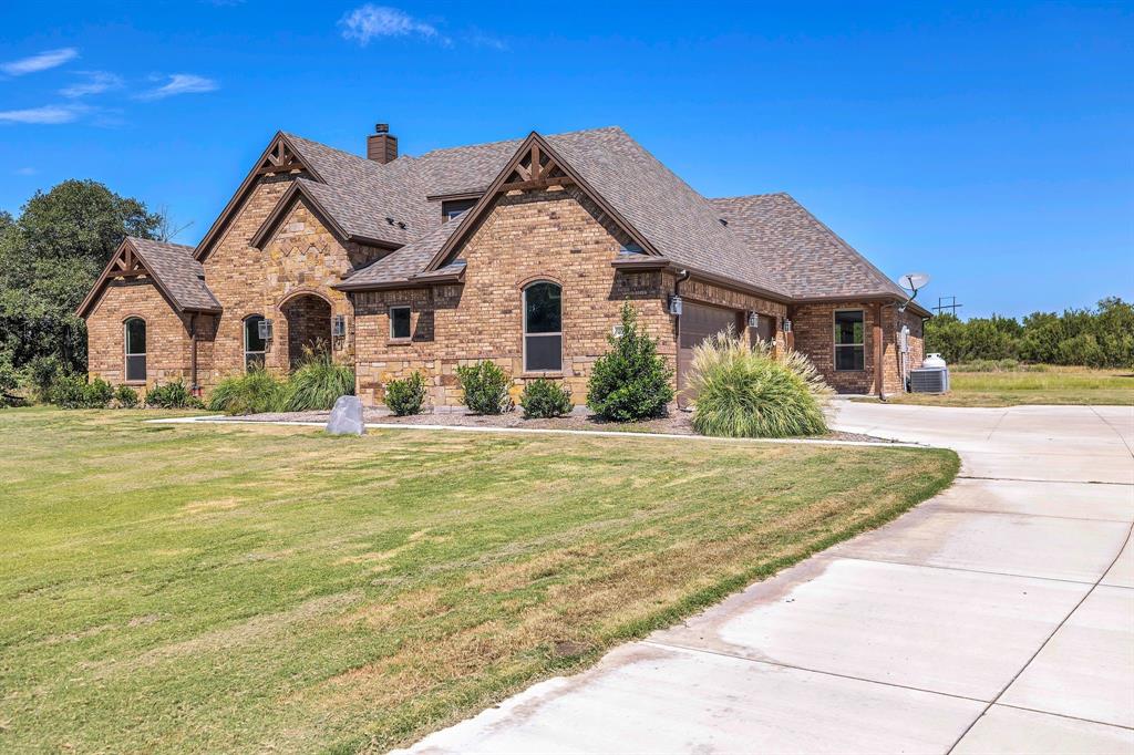 4056 Overlook Way Weatherford, TX 76085 - Photo 3 of 38