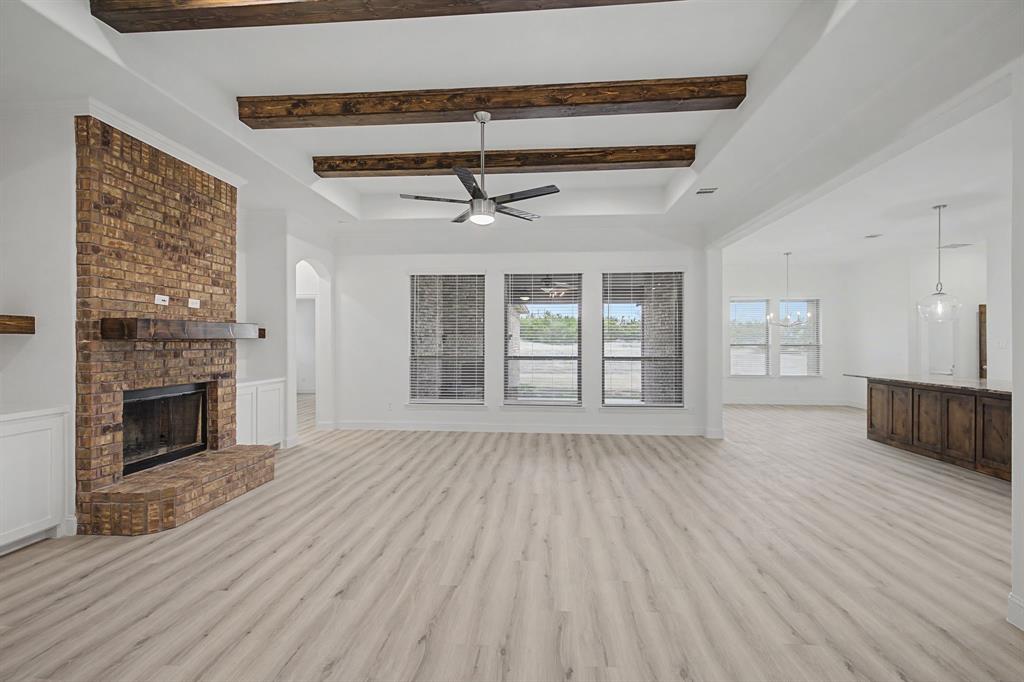 4056 Overlook Way Weatherford, TX 76085 - Photo 7 of 38