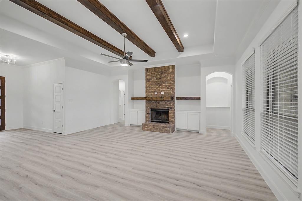 4056 Overlook Way Weatherford, TX 76085 - Photo 8 of 38