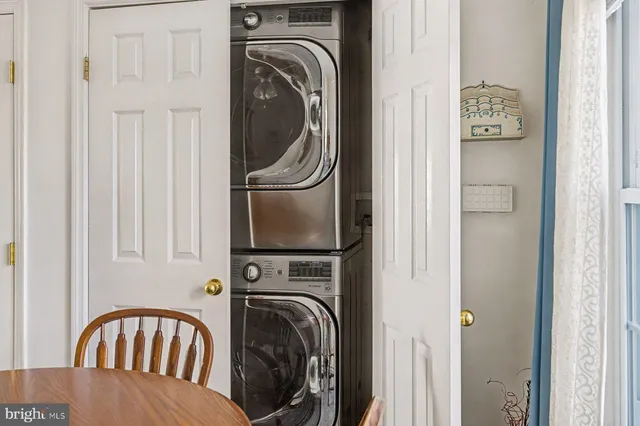 $379,000 | 606 Julian Drive West, Warminster, PA 18974