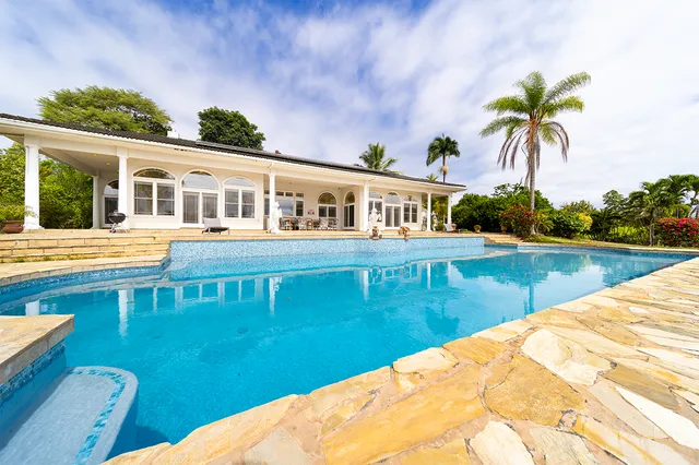 $2,150,000 | 647 Kauhiula Road, Hilo, HI 96720