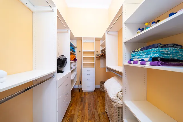 $2,150,000 | 647 Kauhiula Road, Hilo, HI 96720