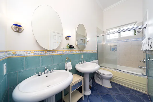 $2,150,000 | 647 Kauhiula Road, Hilo, HI 96720