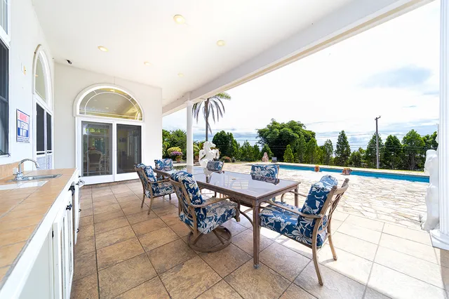 $2,150,000 | 647 Kauhiula Road, Hilo, HI 96720