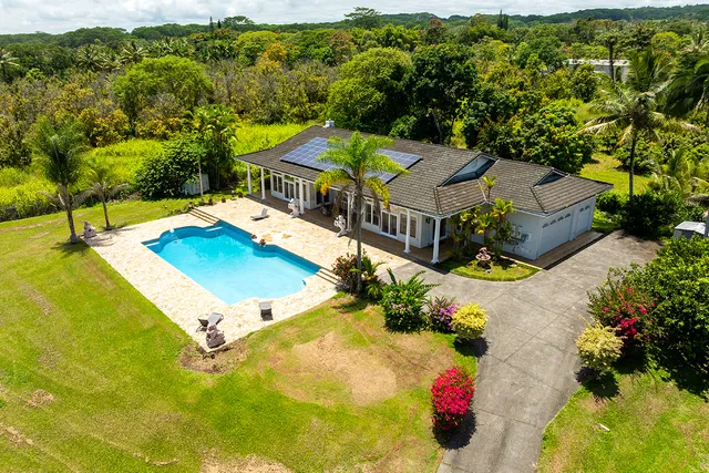 $2,150,000 | 647 Kauhiula Road, Hilo, HI 96720
