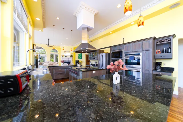 $2,150,000 | 647 Kauhiula Road, Hilo, HI 96720