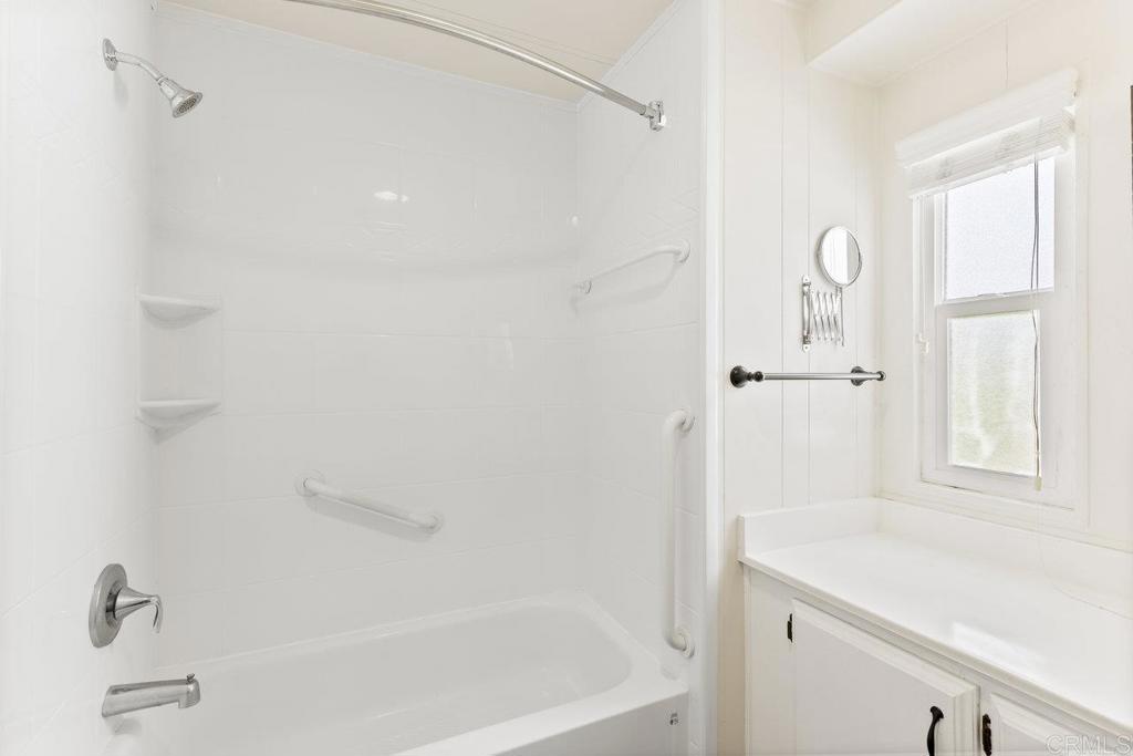 2130 Sunset Drive, Unit 118 Vista, CA 92081 - Photo 17 of 29