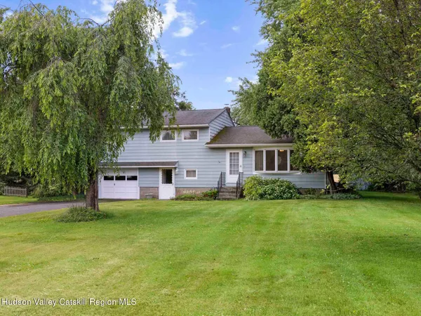 $419,000 | 240 Highway 199, Red Hook, NY 12571