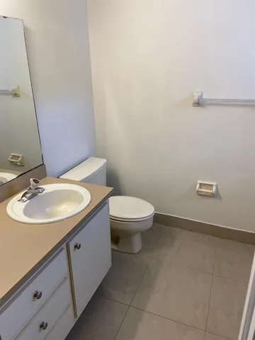 $2,000 | 5061 Ernst Court, Unit 11, Orlando, FL 32819