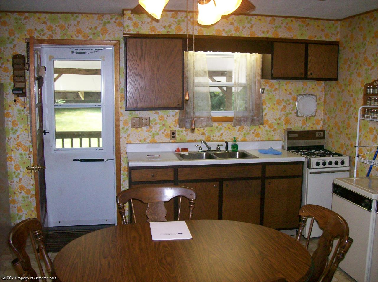 17 Ridge Road Thompson, PA 18465 - Photo 5 of 8 Gallery Image 5