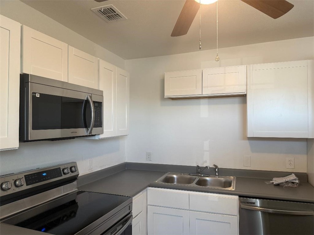 1101 2nd Street, Unit 5 Corpus Christi, TX 78404 - Photo 3 of 14