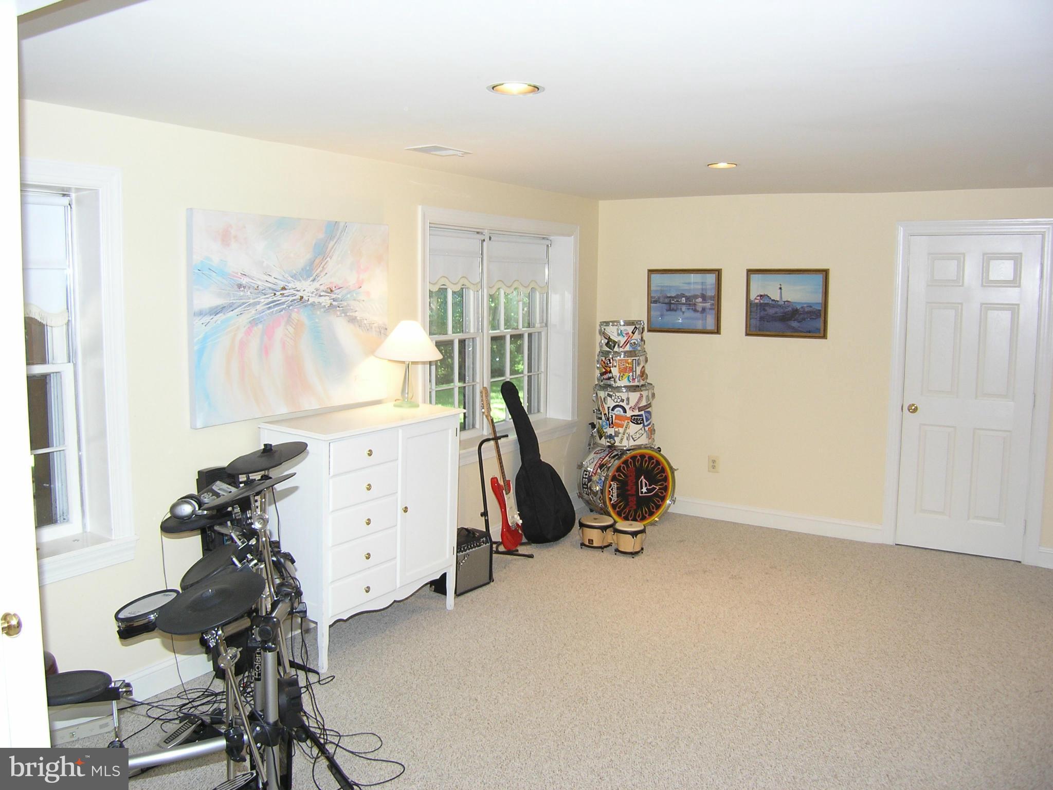 11332 Woodbrook Lane Reston, VA 20194 - Photo 24 of 28 LL Bedroom