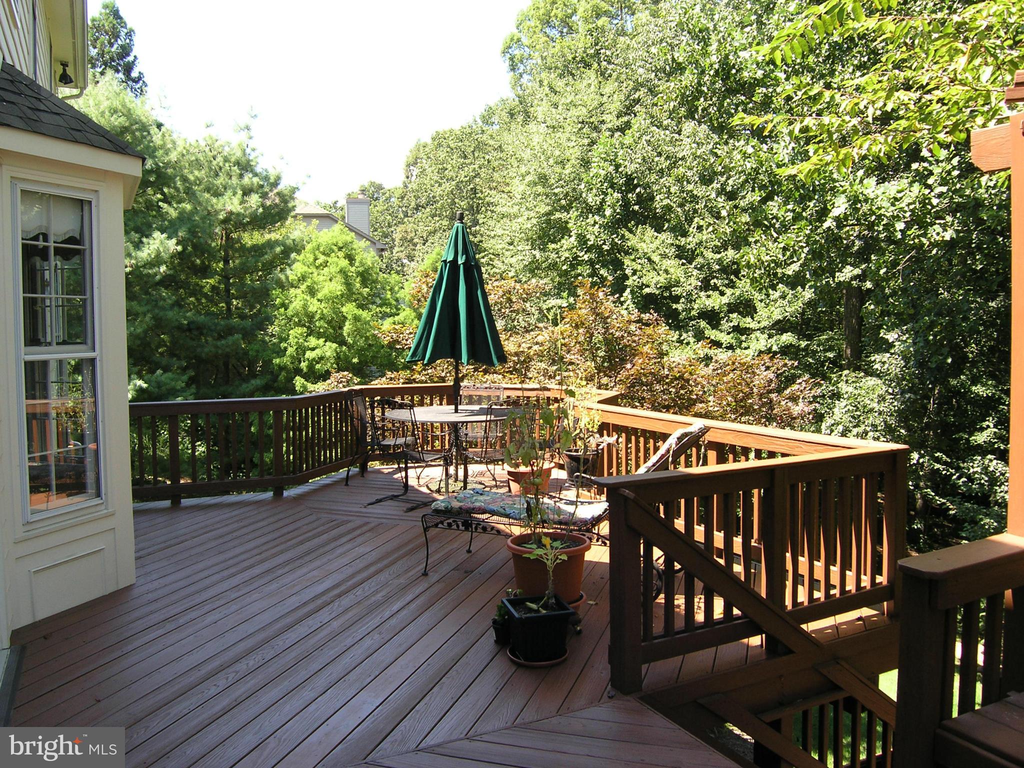 11332 Woodbrook Lane Reston, VA 20194 - Photo 26 of 28 Deck