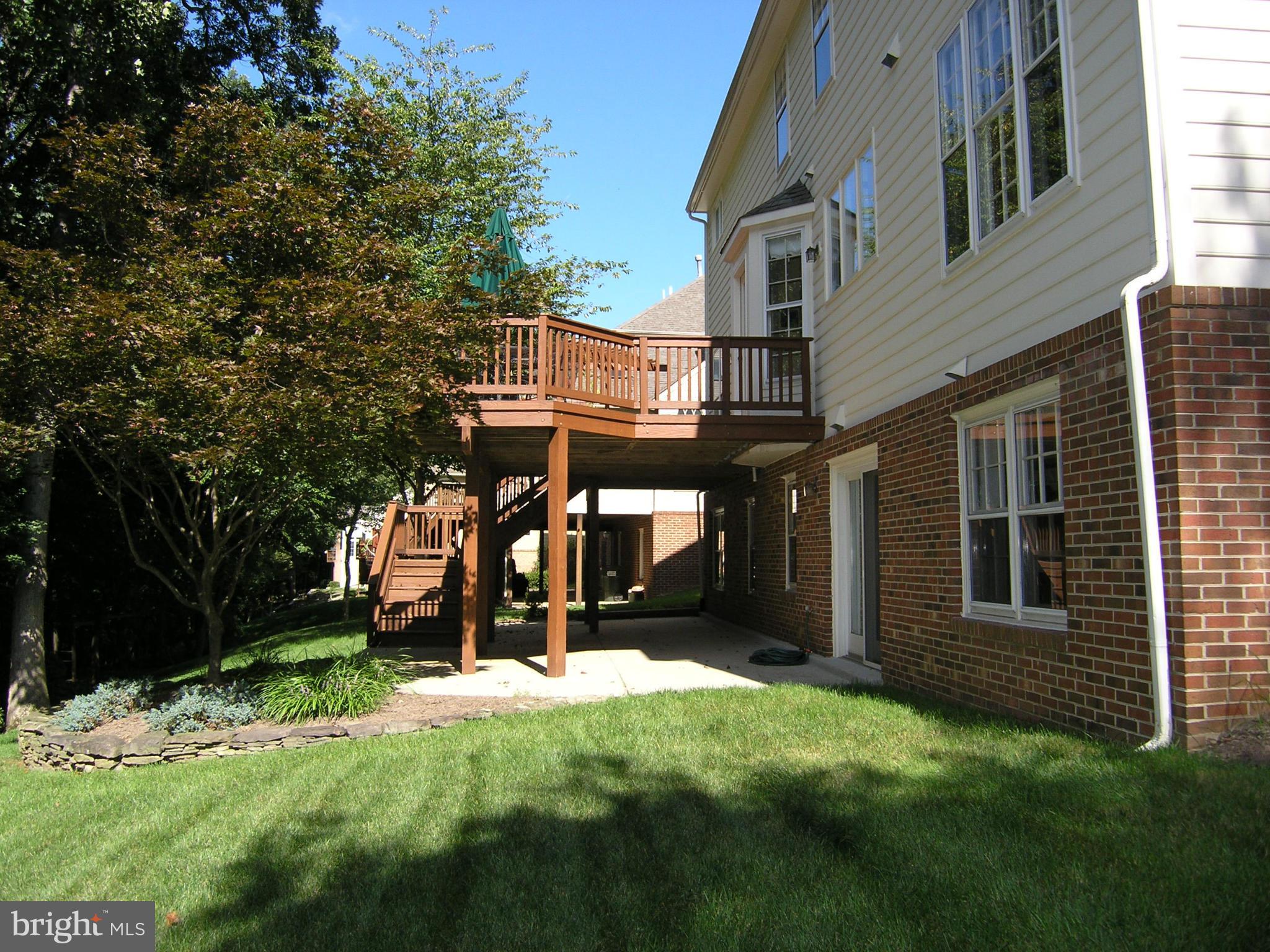11332 Woodbrook Lane Reston, VA 20194 - Photo 27 of 28 Exterior (Rear)