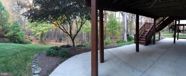 11332 Woodbrook Lane Reston, VA 20194 - Photo 28 of 28 Patio