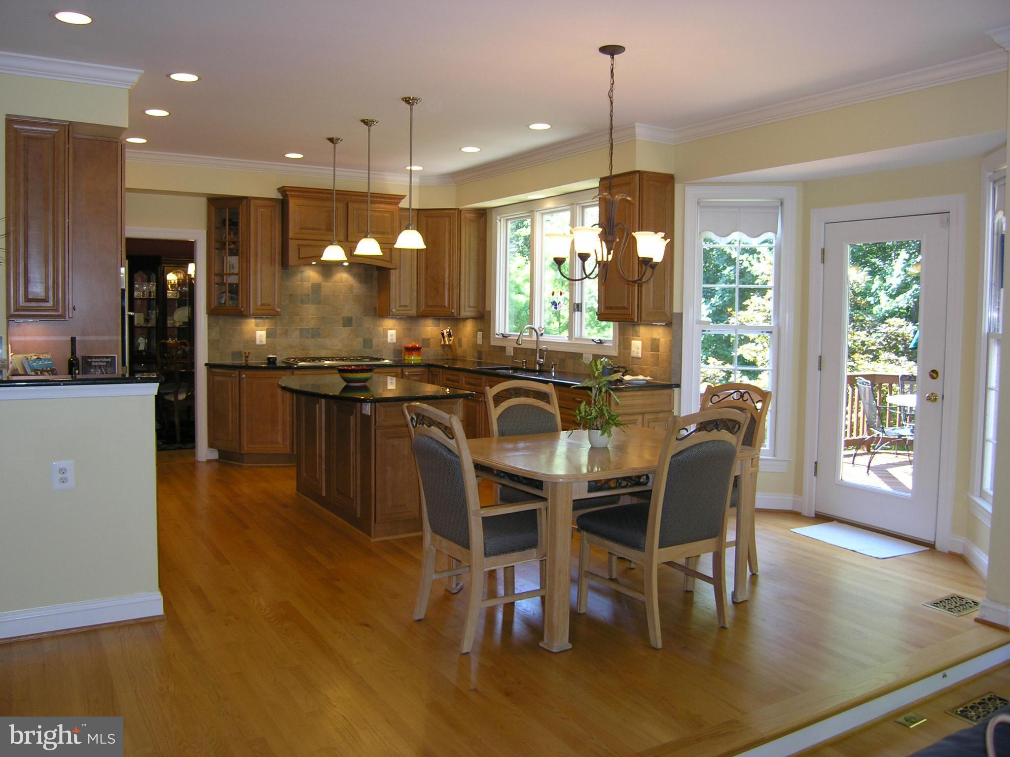 11332 Woodbrook Lane Reston, VA 20194 - Photo 9 of 28 Kitchen