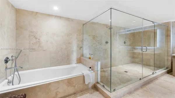 $20,000 | Mid Beach, Miami Beach, FL 33139