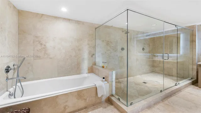 $35,000 | Mid Beach, Miami Beach, FL 33139