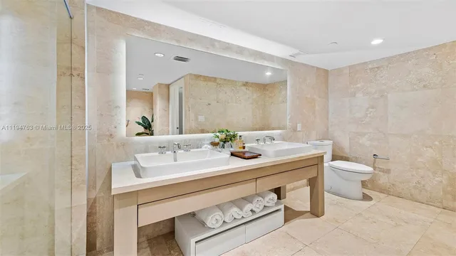 $35,000 | Mid Beach, Miami Beach, FL 33139