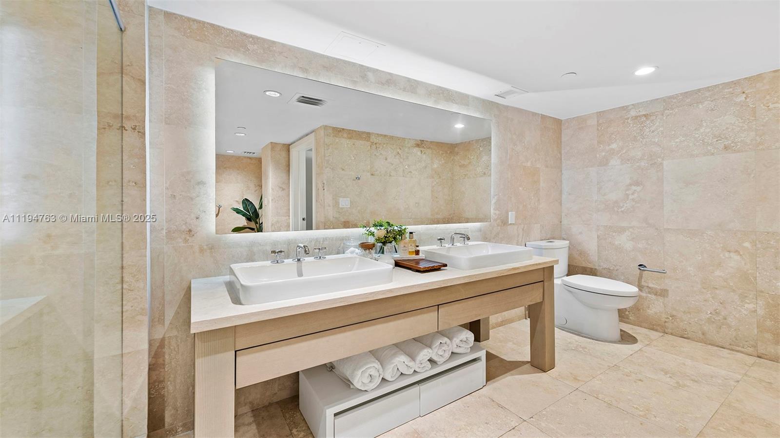 Mid Beach Miami Beach, FL 33139 - Photo 9 of 16