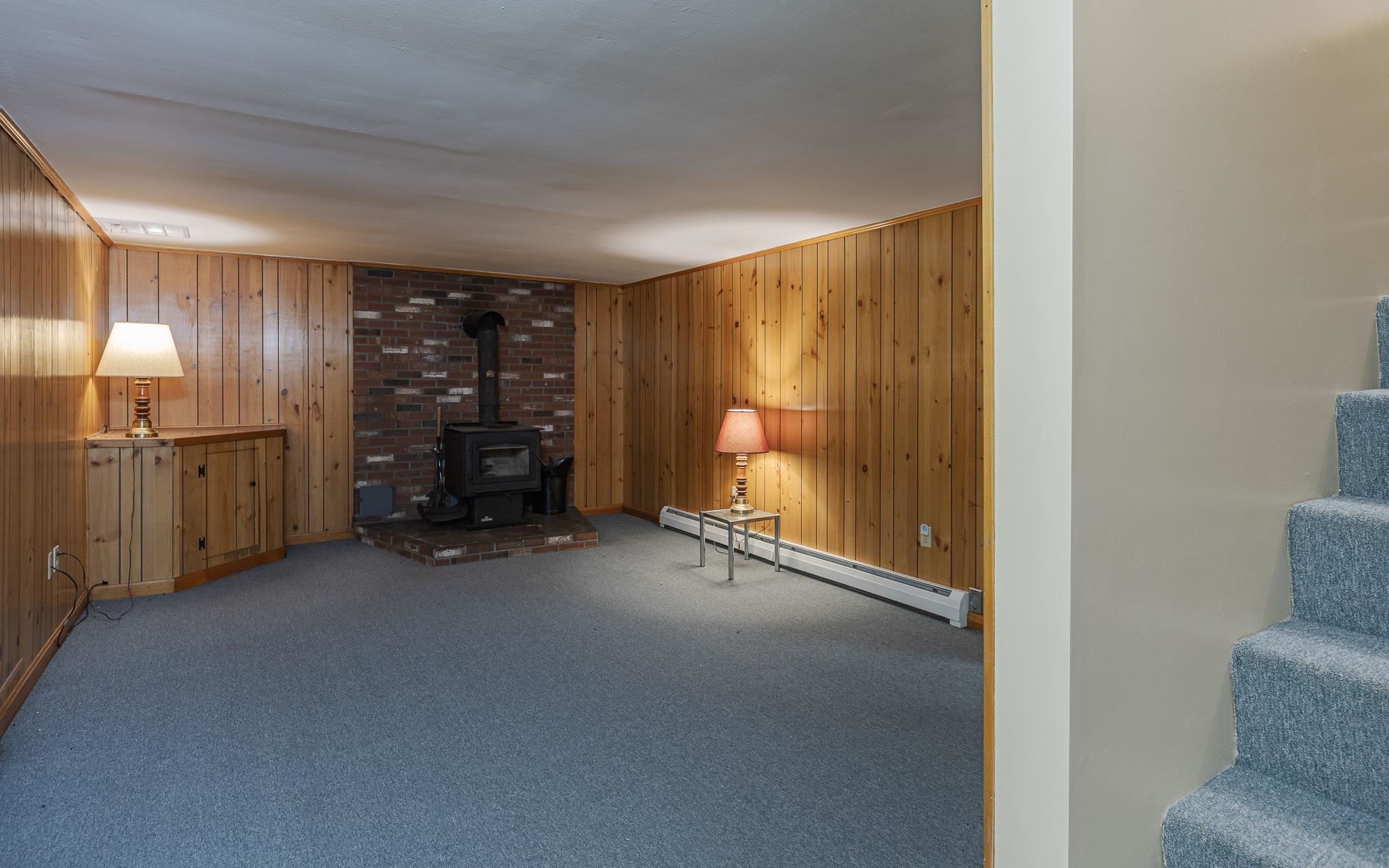 636 Court Street Keene, NH 03431 - Photo 32 of 38