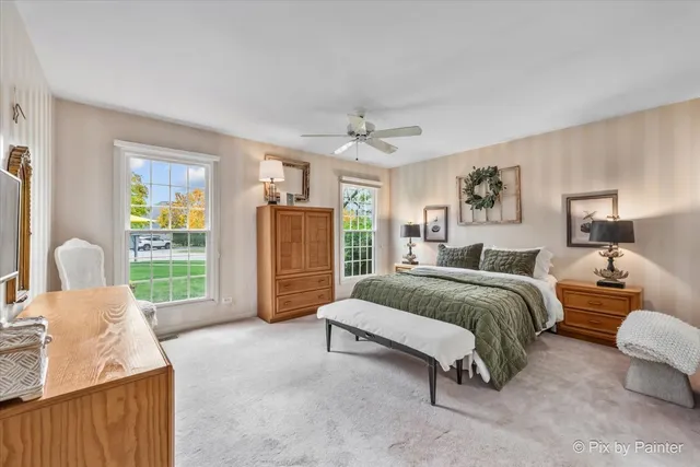 $435,000 | 250 Lynwood Lane, Bloomingdale, IL 60108