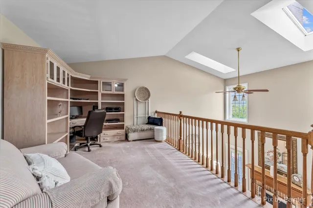 $435,000 | 250 Lynwood Lane, Bloomingdale, IL 60108