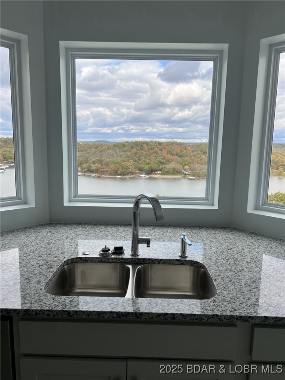 4423 Lws High Point Road Stover, MO 65078 - Photo 17 of 69