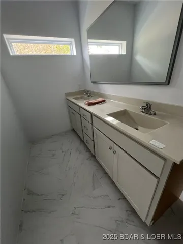 $599,000 | 4423 Lws High Point Road, Stover, MO 65078