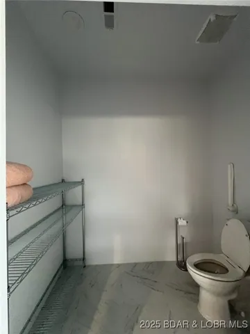 $599,000 | 4423 Lws High Point Road, Stover, MO 65078