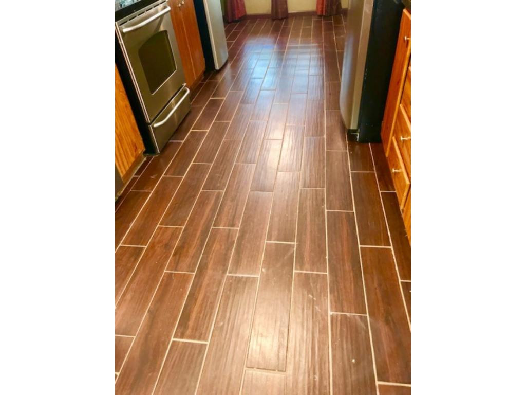 960 Gass Memorial Road Greeneville, TN 37745 - Photo 7 of 33 Tile flooring