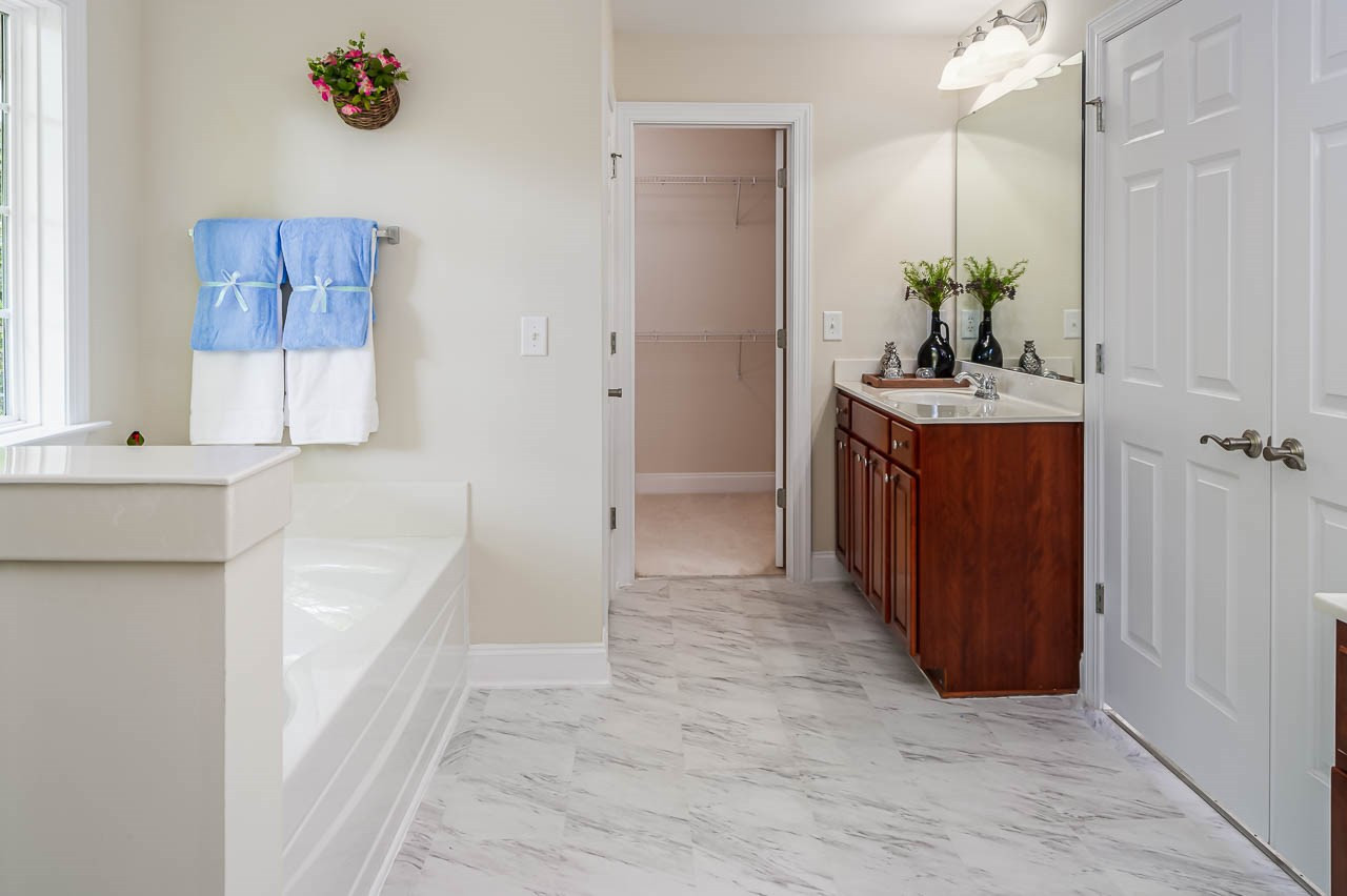 209 Quarryrock Road Holly Springs, NC 27540 - Photo 22 of 30 Master Bath/Spa