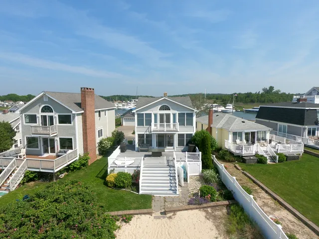 $1,650,000 | 201 Old Mail Trail, Westbrook, CT 06498