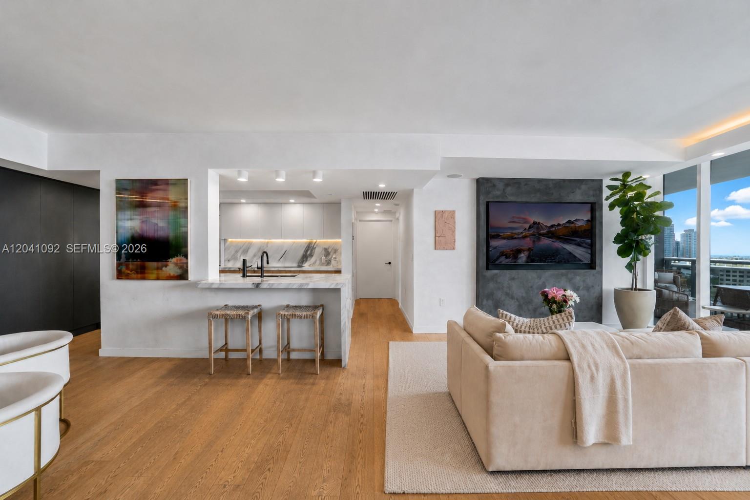 400 Alton Road, Unit 1206 Miami Beach, FL 33139 - Photo 3 of 34