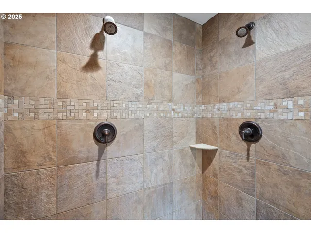 $935,000 | 17803 Northeast 23rd Street, Vancouver, WA 98684