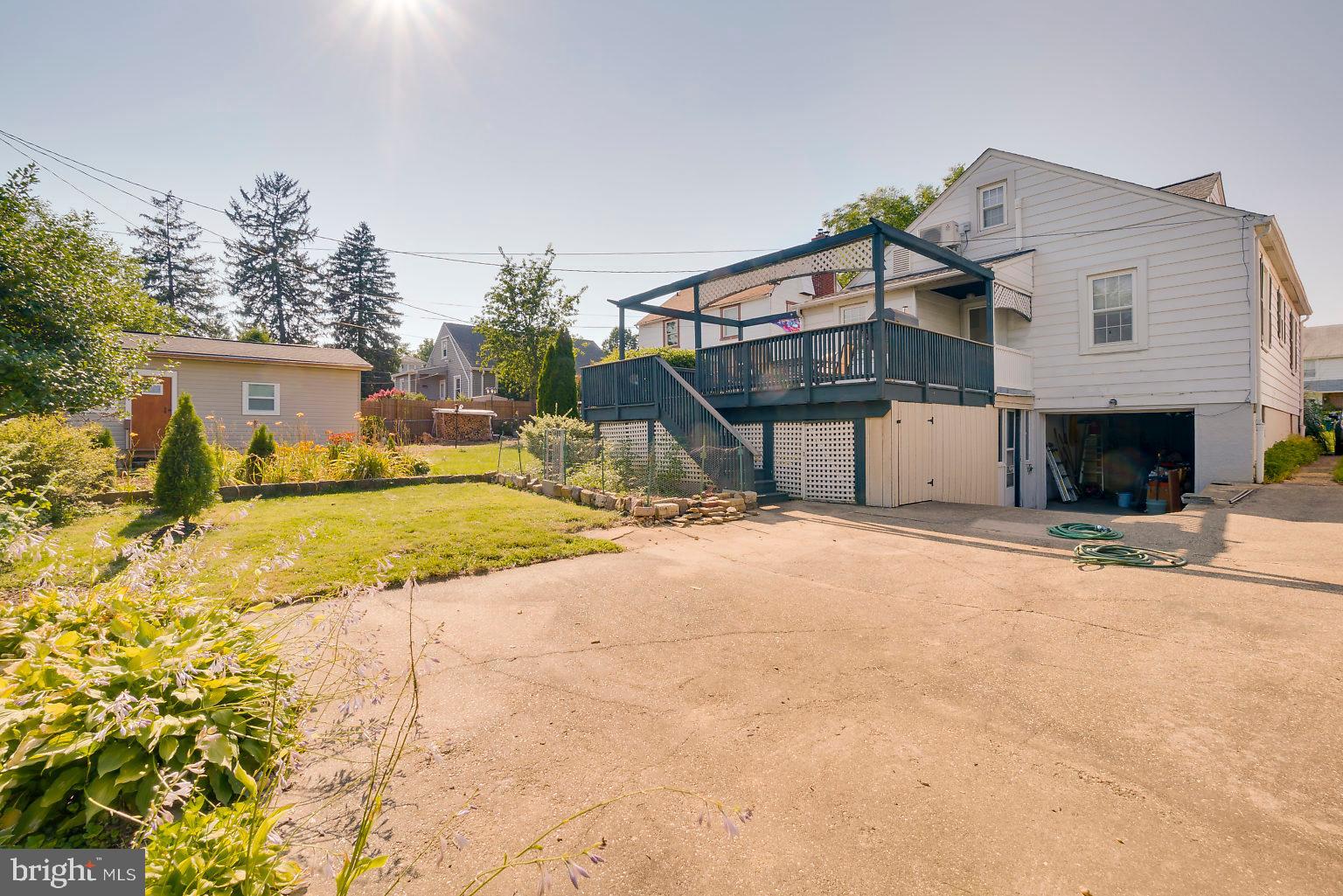 4319 Barrington Road Baltimore, MD 21229 - Photo 36 of 49