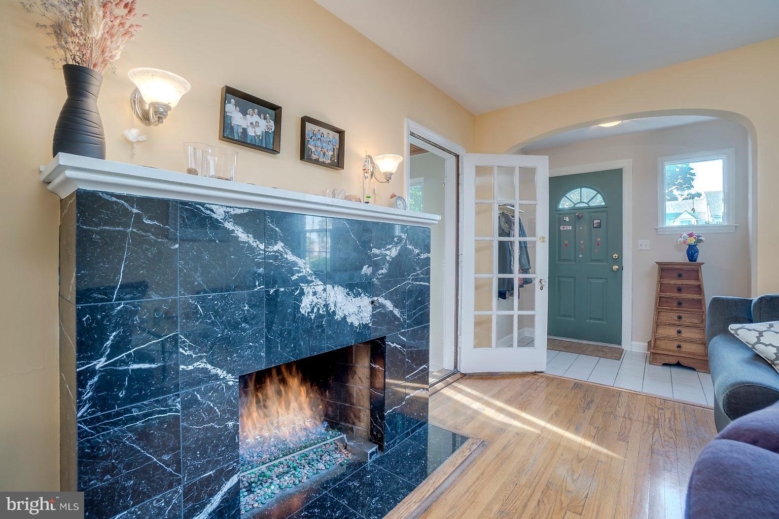 4319 Barrington Road Baltimore, MD 21229 - Photo 9 of 49